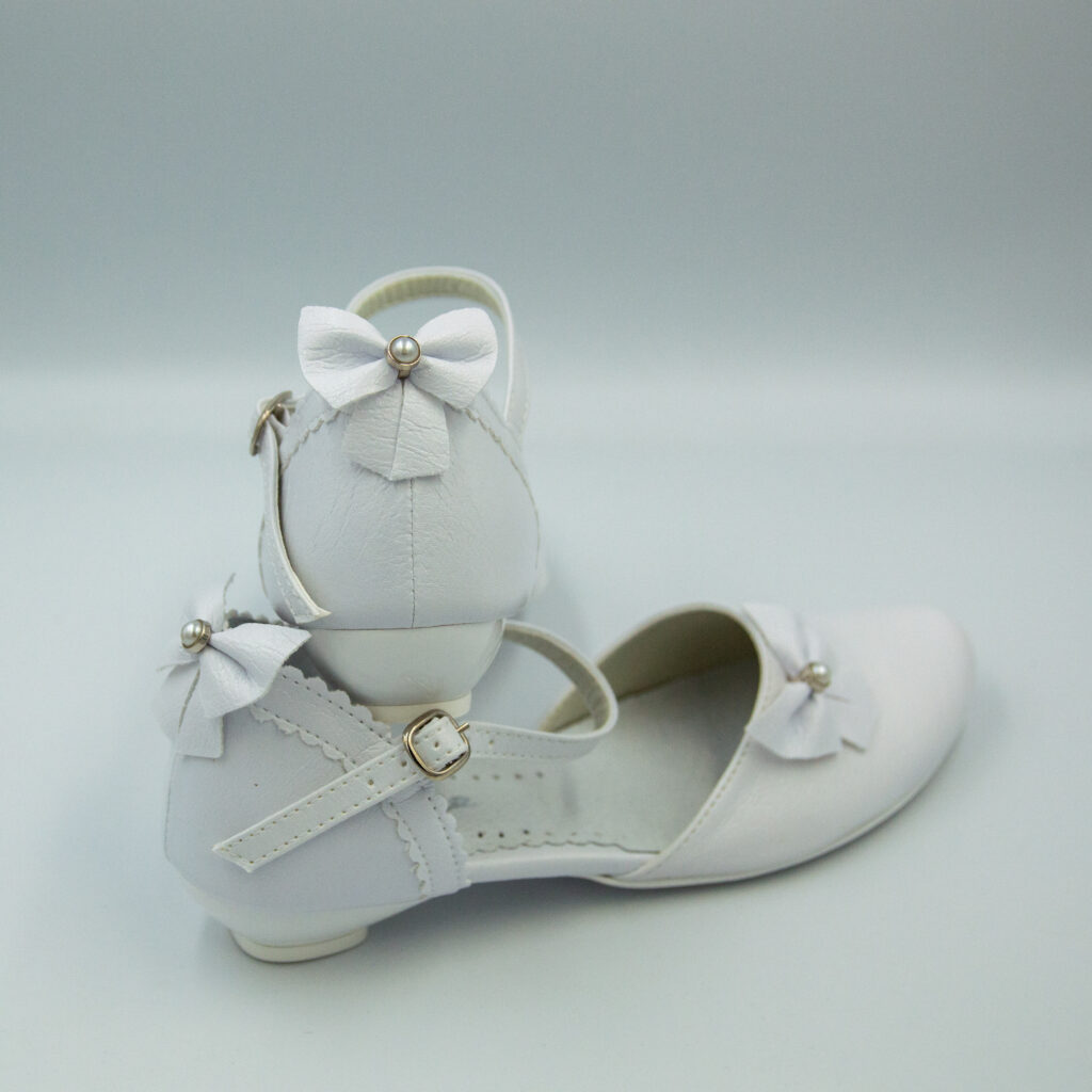 Buty dziewczęce komunijne K717