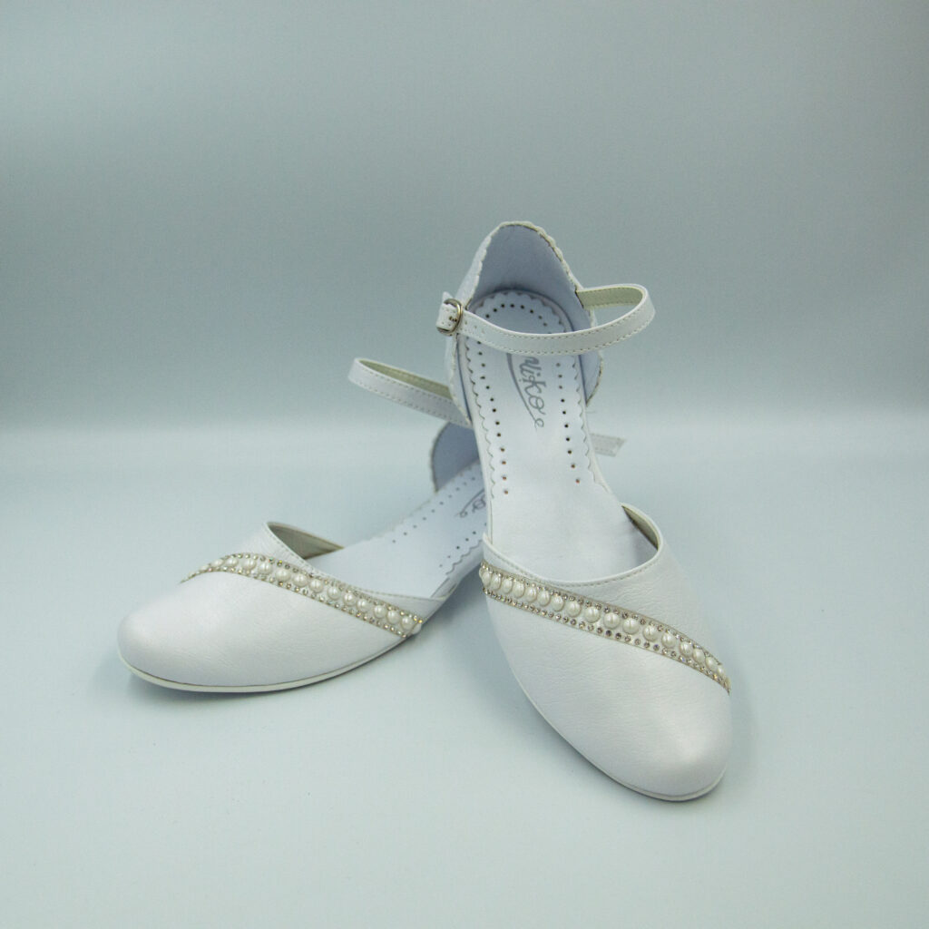 Buty dziewczęce komunijne K722